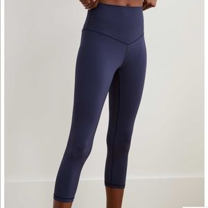 Blue cropped leggings